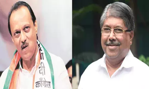 आम्ही पण तुमचे बाप आहोत : चंद्रकांत पाटील आम्ही पण तुमचे बाप आहोत : चंद्रकांत पाटील