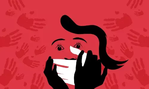 बापसत्तेच्या पोटीच बलात्कार संभवलाय: मुग्धा कर्णिक बापसत्तेच्या पोटीच बलात्कार संभवलाय: मुग्धा कर्णिक