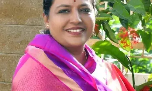 लालकृष्ण अडवाणींना भूमीपुजनाला का बोलवलं नाही?: यशोमती ठाकूर यांचा सवाल लालकृष्ण अडवाणींना भूमीपुजनाला का बोलवलं नाही?: यशोमती ठाकूर यांचा सवाल