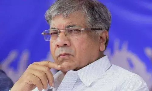 प्रकाश आंबेडकरांच्या भूमिकांचा अर्थ काय? प्रकाश आंबेडकरांच्या भूमिकांचा अर्थ काय?