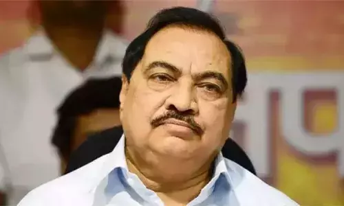 खडसेंचं स्वजिल्ह्यात राष्ट्रवादीच्या गटबाजीने स्वागत खडसेंचं स्वजिल्ह्यात राष्ट्रवादीच्या गटबाजीने स्वागत