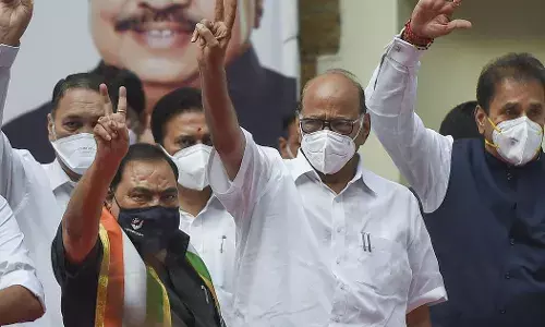 एकनाथ खडसेंची जंगी तयारी, शरद पवारांचा खान्देश दौरा रद्द... एकनाथ खडसेंची जंगी तयारी, शरद पवारांचा खान्देश दौरा रद्द...