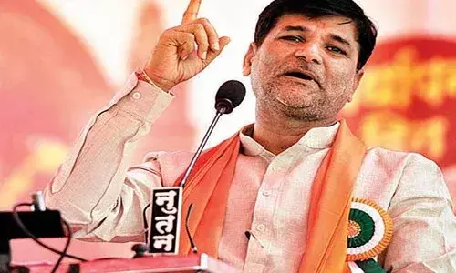 पदवीधर निवडणूक, भाजपची डोकेदुखी आणखी वाढली पदवीधर निवडणूक, भाजपची डोकेदुखी आणखी वाढली