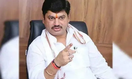 बार्टी ने घातलेल्या जाचक अटी रद्द: धनंजय मुंडे