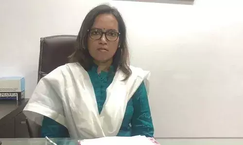 विद्यार्थ्यांच्या पालकांकडून फी संदर्भात  जबरदस्ती करू नका: शिक्षण मंत्री वर्षा गायकवाड विद्यार्थ्यांच्या पालकांकडून फी संदर्भात  जबरदस्ती करू नका: शिक्षण मंत्री वर्षा गायकवाड