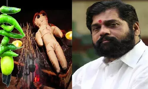 मंत्री एकनाथ शिंदेंवर अघोरी जादूटोणा करणारे जेरबंद मंत्री एकनाथ शिंदेंवर अघोरी जादूटोणा करणारे जेरबंद