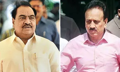 खडसे विरुद्ध गिरीश महाजन, सुडाच्या राजकारणावरुन आरोप- प्रत्यारोप खडसे विरुद्ध गिरीश महाजन, सुडाच्या राजकारणावरुन आरोप- प्रत्यारोप