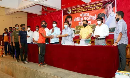 पोलीस भरतीसाठी प्रयत्न करणाऱ्या विद्यार्थ्यांसाठी शिबिर पोलीस भरतीसाठी प्रयत्न करणाऱ्या विद्यार्थ्यांसाठी शिबिर