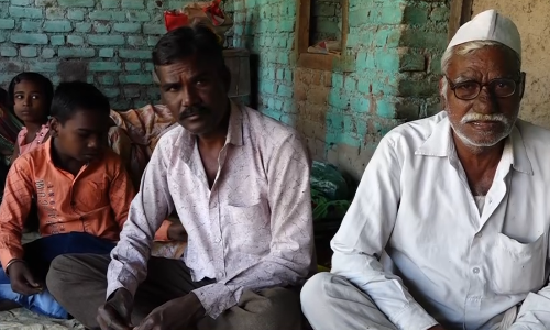 गावगुंडांमुळे अनुसूचित जातीतील कुटुंबाला सोडावे लागले गाव, पोलीस संरक्षणानंतर कुटुंब परतले