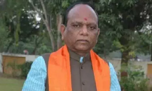 गुजरातमध्ये भाजपला मोठा धक्का, खासदार मनसुख वसावा यांचा राजीनामा गुजरातमध्ये भाजपला मोठा धक्का, खासदार मनसुख वसावा यांचा राजीनामा