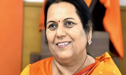संभाजीनगर करण्यावर शिवसेना ठाम: निलम गोऱ्हे संभाजीनगर करण्यावर शिवसेना ठाम: निलम गोऱ्हे