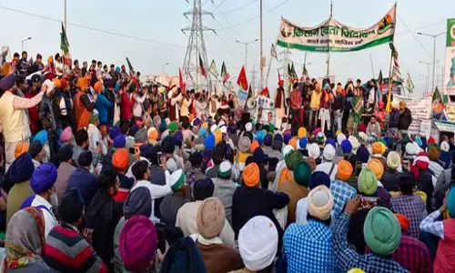 ....अन्यथा कृषी कायद्यांना स्थगिती देऊ- सुप्रीम कोर्ट ....अन्यथा कृषी कायद्यांना स्थगिती देऊ- सुप्रीम कोर्ट