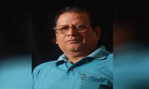 सरस्वतीची प्रतिमा ठेवली म्हणून साहित्यीक यशवंत मनोहरांनी पुरस्कार नाकारला