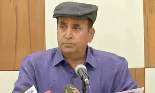 कायद्यापेक्षा ना मंत्री मोठा ना संत्री, कोणाच्याही बाबतीत भेदभाव करणार नाही - अनिल देशमुख कायद्यापेक्षा ना मंत्री मोठा ना संत्री, कोणाच्याही बाबतीत भेदभाव करणार नाही - अनिल देशमुख