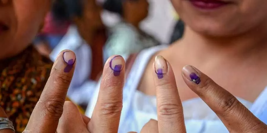 #गावगाड्याचे इलेक्शन : उत्तर महाराष्ट्रात शांततेत मतदान