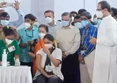 कोरोना लसीकरणाला स्थगिती नाही, आरोग्य विभागाचे स्पष्टीकरण