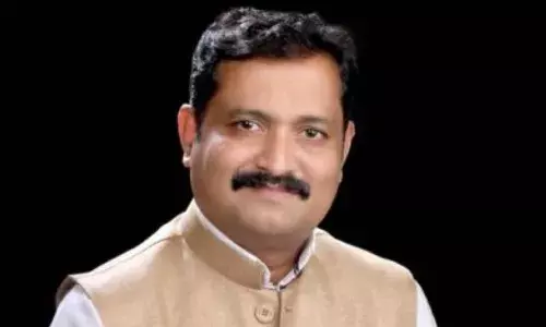 न्यायाधीश विकत घेण्याची भाषा, अर्णब ला अटक का नाही?: अतुल लोंढे न्यायाधीश विकत घेण्याची भाषा, अर्णब ला अटक का नाही?: अतुल लोंढे