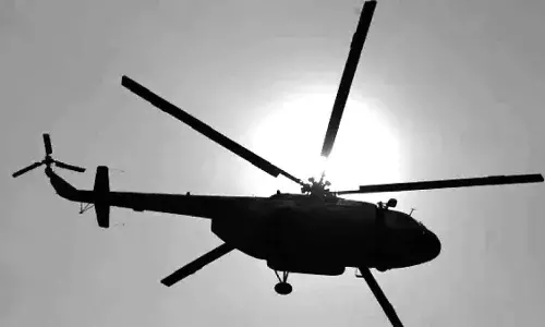 लष्कराचं हेलिकॉप्टर कोसळलं, एका पायलटचा मृत्यू