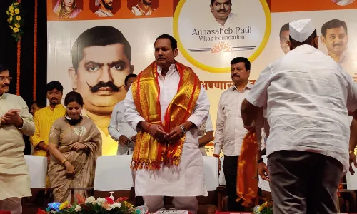 मराठा आरक्षण : दुसऱ्याचे आरक्षण काढून नव्हे स्वतंत्र आरक्षण द्या – उदयनराजे भोसले मराठा आरक्षण : दुसऱ्याचे आरक्षण काढून नव्हे स्वतंत्र आरक्षण द्या – उदयनराजे भोसले