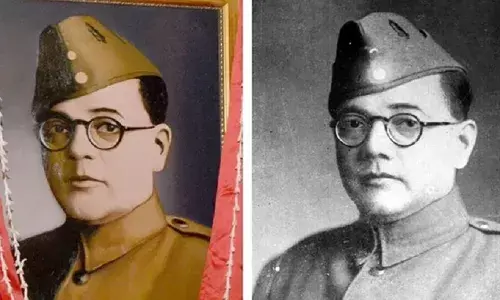 Fact check - राष्ट्रपतींनी नेताजींचा चुकीच्या पोट्रेटचं उद्घाटन केलं का? Fact check - राष्ट्रपतींनी नेताजींचा चुकीच्या पोट्रेटचं उद्घाटन केलं का?