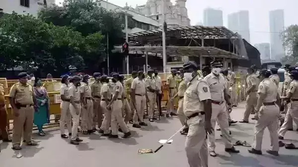 वाझे प्रकरणानंतर राज्य सरकारचा मोठा निर्णय वाझे प्रकरणानंतर राज्य सरकारचा मोठा निर्णय