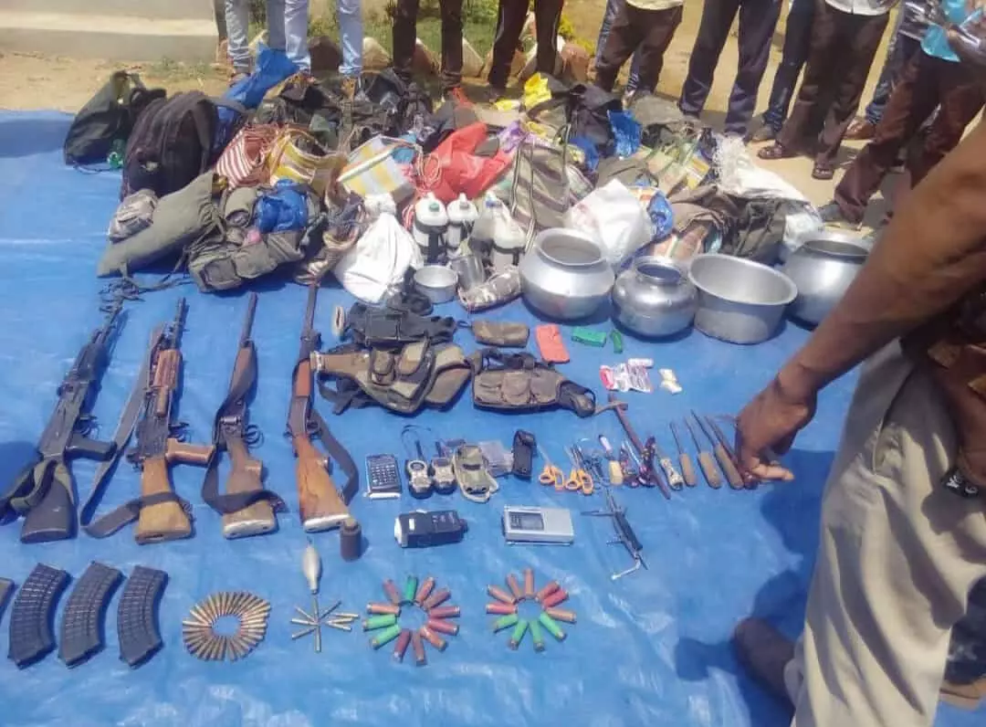 गडचिरोलीमध्ये 5 नक्षलवाद्यांना कंठस्नान, शस्त्रसाठा जप्त