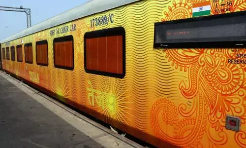 निर्बंध कडक, 2 एप्रिल ते 30 एप्रिल तेजस एक्स्प्रेस रद्द