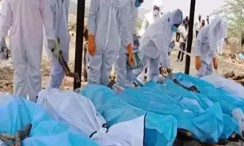 कोरोनाचा कहर : मरण झालं स्वस्त..सरण झालं महाग कोरोनाचा कहर : मरण झालं स्वस्त..सरण झालं महाग