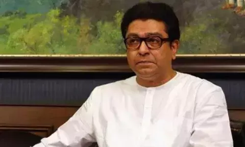 राज ठाकरे लीलावती रुग्णालयात दाखल राज ठाकरे लीलावती रुग्णालयात दाखल