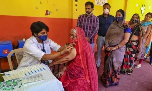 देशात आजपासून टीका महोत्सवाला सुरुवात, काय आहे टीका महोत्सव… देशात आजपासून टीका महोत्सवाला सुरुवात, काय आहे टीका महोत्सव…