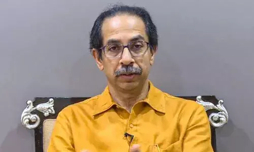 कोरोनाला रोखण्यासाठी मुख्यमंत्र्यांच्या पंतप्रधान नरेंद्र मोदींकडे तीन मागण्या कोरोनाला रोखण्यासाठी मुख्यमंत्र्यांच्या पंतप्रधान नरेंद्र मोदींकडे तीन मागण्या