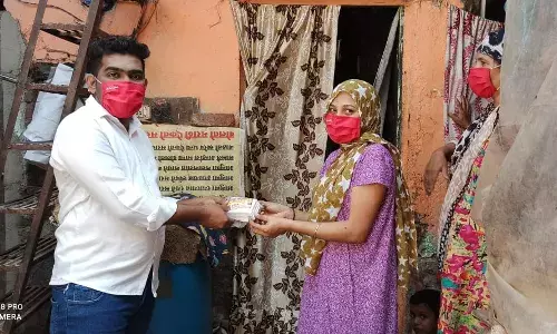 भीम जयंती निमित्त अनोखा उपक्रम, १३० महिलांच्या सॅनिटरी पॅडची जबाबदारी भीम जयंती निमित्त अनोखा उपक्रम, १३० महिलांच्या सॅनिटरी पॅडची जबाबदारी