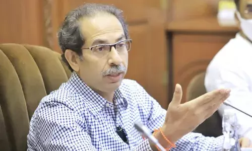 नियोजन करा, तिसरी लाट कधीही येईल, मुख्यमंत्र्यांचं उद्योजकांना आवाहन नियोजन करा, तिसरी लाट कधीही येईल, मुख्यमंत्र्यांचं उद्योजकांना आवाहन