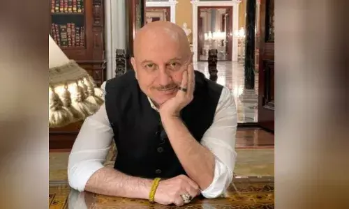 घबराइए मत, आएगा तो मोदी ही!!: अनुपम खेर सोशल मीडियावर ट्रोल