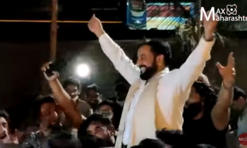 सामान्यांसाठीचा कायदा लोकप्रतिनिधींना लागू होत नाही का?