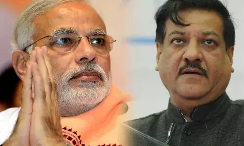 मोदी लसीकरणाबाबत गप्प का? पृथ्वीराज चव्हाण