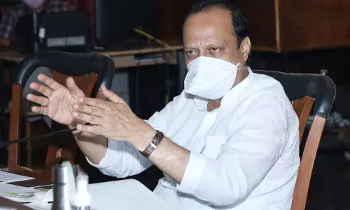 अजित पवारांचं मिशन तिसरी लाट, प्रशासनाला कामाला लागण्याच्या सूचना अजित पवारांचं मिशन तिसरी लाट, प्रशासनाला कामाला लागण्याच्या सूचना