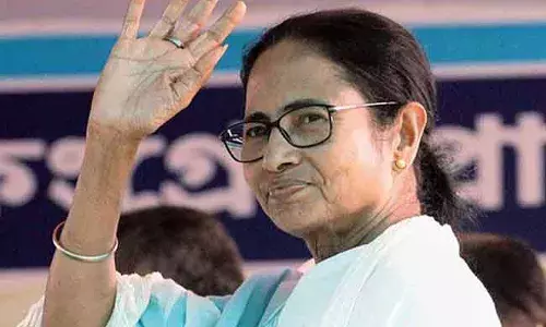 प.बंगालमध्ये ममता आघाडीवर, आसाममध्ये भाजप तर केरळमध्ये डाव्यांची बहुमताकडे वाटचाल प.बंगालमध्ये ममता आघाडीवर, आसाममध्ये भाजप तर केरळमध्ये डाव्यांची बहुमताकडे वाटचाल