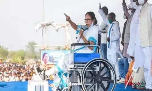 ममता दीदींना पराभूत करणे अशक्य – संजय राऊत