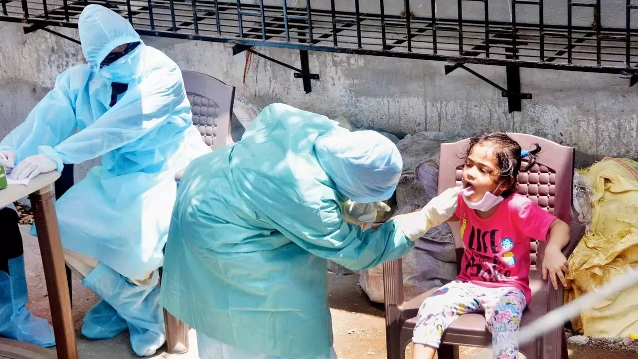 कोरोना संसर्गापासून लहान मुलांच्या बचावासाठी 14 बालरोग तज्ज्ञांचा टास्क फोर्स