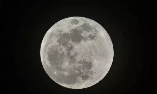 बुद्ध पौर्णिमा आणि सुपरमून बुद्ध पौर्णिमा आणि सुपरमून