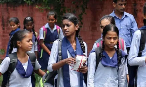 2.5 लाख मुलं शालाबाह्य झाल्यानं काय फरक पडणार आहे?