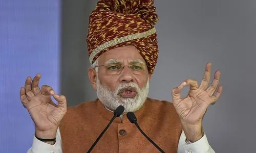 मोदीजी, ही सकारात्मकता नक्की काय भानगड आहे? मुक्ता मनोहर मोदीजी, ही सकारात्मकता नक्की काय भानगड आहे? मुक्ता मनोहर