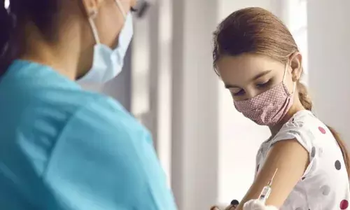 Covidvaccine : ब्रिटनमध्ये 12 ते 15 वर्षांपर्यंतच्या मुलांसाठी लसीला मान्यता Covidvaccine : ब्रिटनमध्ये 12 ते 15 वर्षांपर्यंतच्या मुलांसाठी लसीला मान्यता