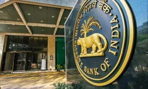 रिझर्व्ह बॅकेंच्या नव्या नियमांचा सहकारी बॅंकावर काय परिणाम होणार? राज्य सरकारची अभ्यास समितीची घोषणा रिझर्व्ह बॅकेंच्या नव्या नियमांचा सहकारी बॅंकावर काय परिणाम होणार? राज्य सरकारची अभ्यास समितीची घोषणा