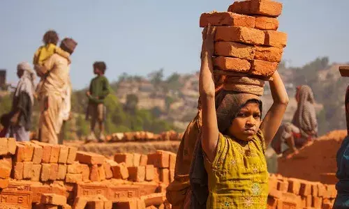 बाल कामगार प्रथा नष्ट करण्याची गरज बाल कामगार प्रथा नष्ट करण्याची गरज