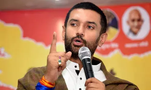 बिहारच्या काका पुतण्याच्या लढाईचा मास्टर माइंड कोण? बिहारच्या काका पुतण्याच्या लढाईचा मास्टर माइंड कोण?
