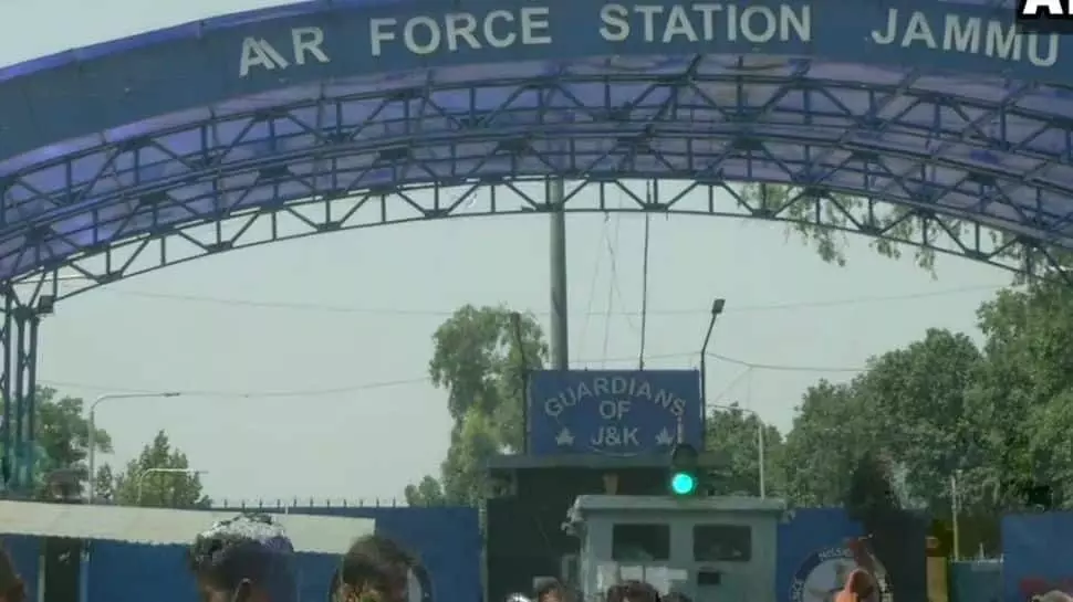 जम्मू काश्मीरमधील ड्रोन हल्ल्यांवरुन शिवसेनेचा मोदी सरकारवर निशाणा