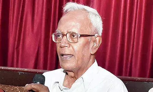 Stan Swamy यांच्यावरील खोट्या आरोपांच्या चौकशीचे आदेश द्या, दिग्गज नेत्यांचे राष्ट्रपतींना पत्र Stan Swamy यांच्यावरील खोट्या आरोपांच्या चौकशीचे आदेश द्या, दिग्गज नेत्यांचे राष्ट्रपतींना पत्र