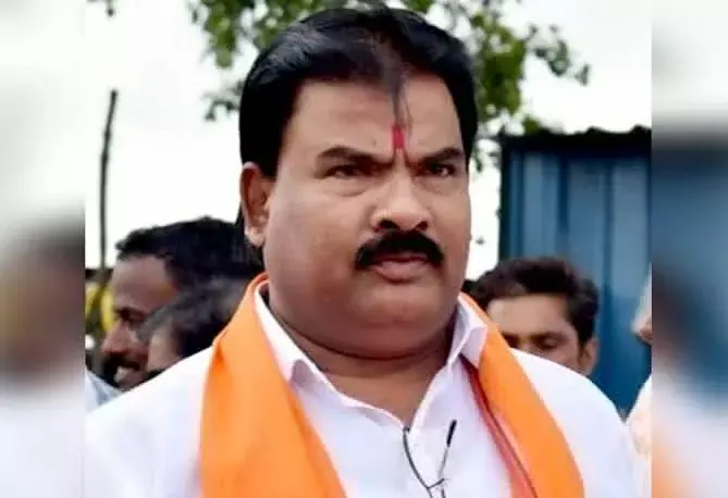 एट्रॉसिटीबद्दलच्य़ा वक्तव्यावर संजय गायकवाड ठाम एट्रॉसिटीबद्दलच्य़ा वक्तव्यावर संजय गायकवाड ठाम